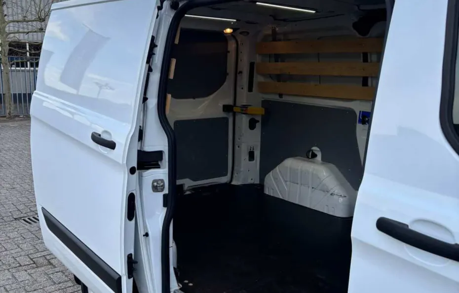 huur Ford Transit Custom 1