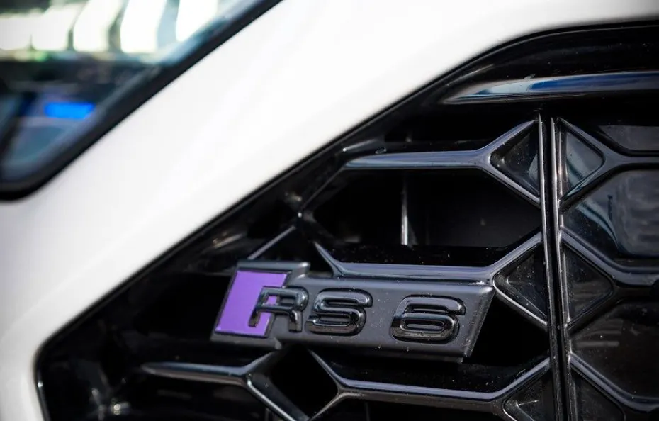 huur Audi RS6 Performance (2026) 1