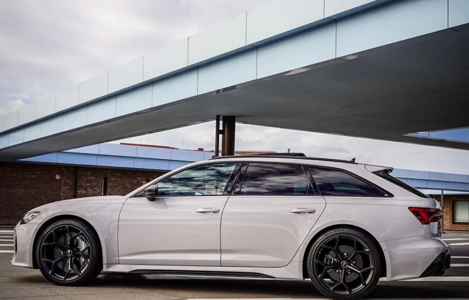 huur Audi RS6 Performance (2026) 1