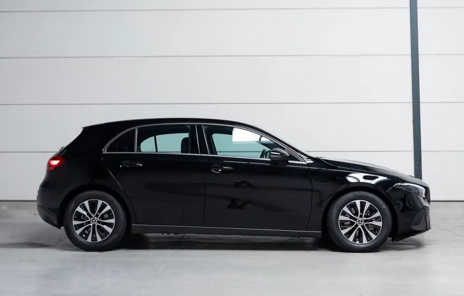 huur Mercedes Benz A180 1