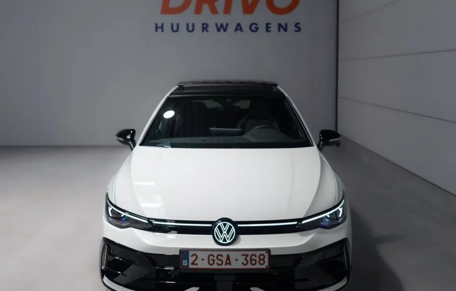huur Volkswagen Golf 8.5R Black Edition 1