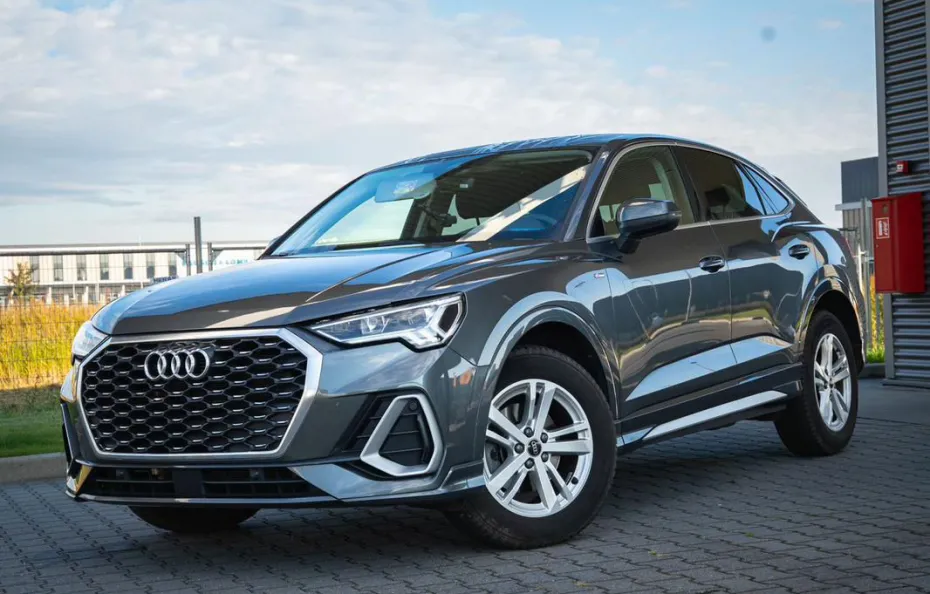 huur Audi Q3 S-Line 1