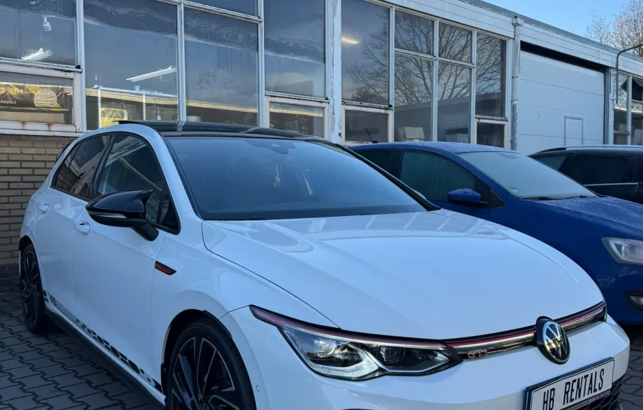 huur Volkswagen Golf 8 GTI 1