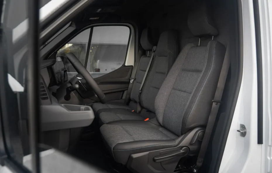 huur Nissan Interstar