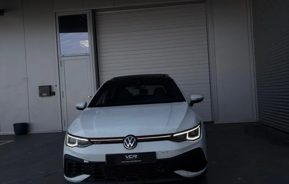 huur Volkswagen Golf 8 GTI Clubsport 1