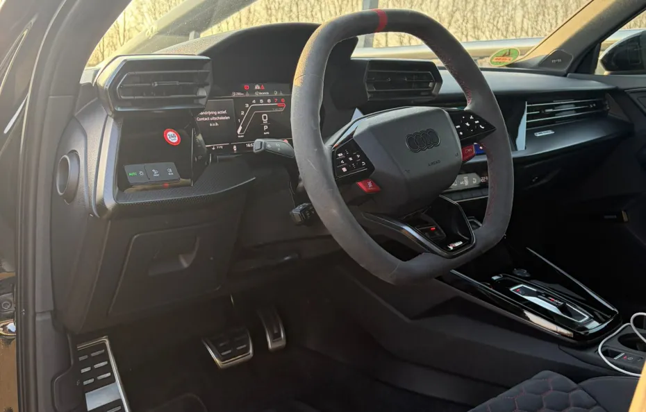 huur Audi RS3 Sportback (2025) 1