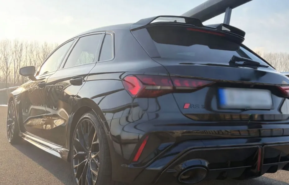 huur Audi RS3 Sportback (2025) 1