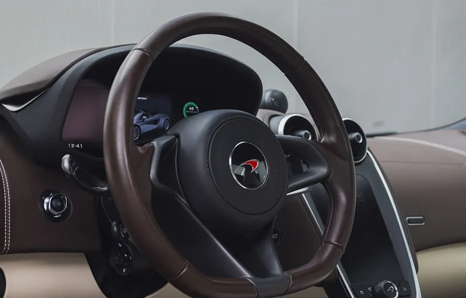 huur McLaren 570s Coupé 1