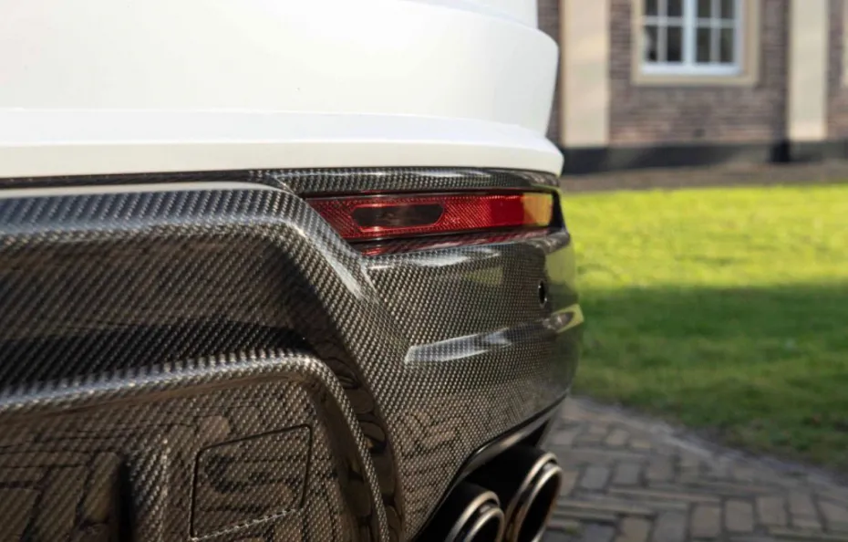 huur Lamborghini Urus